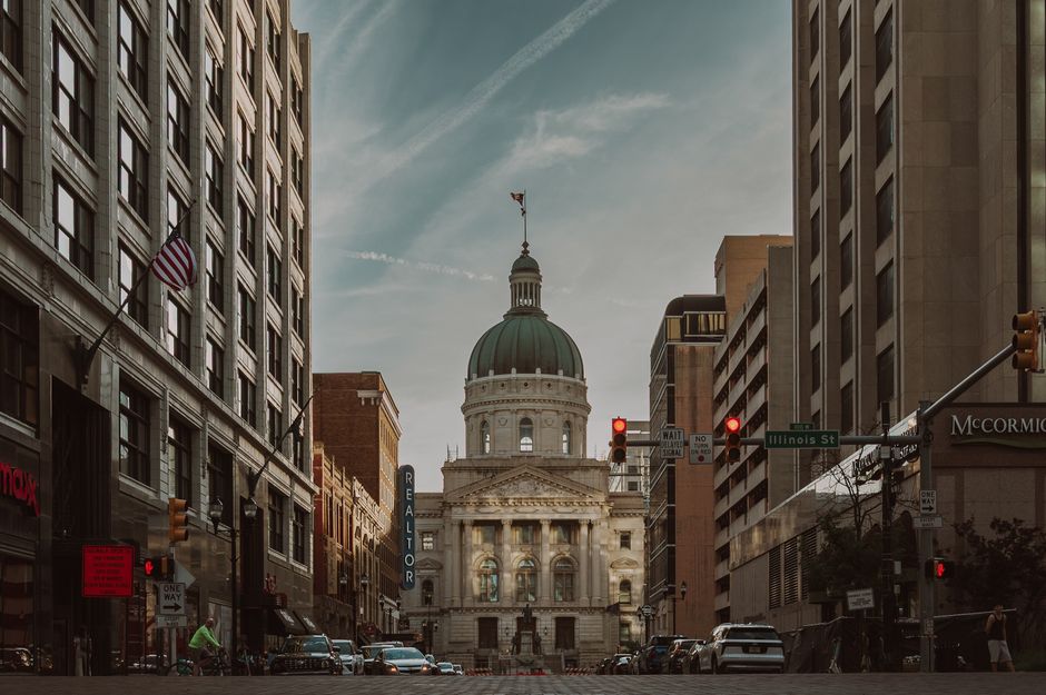 Indiana at an Easy Pace: Canal Walks, Courthouse Squares & State Parks